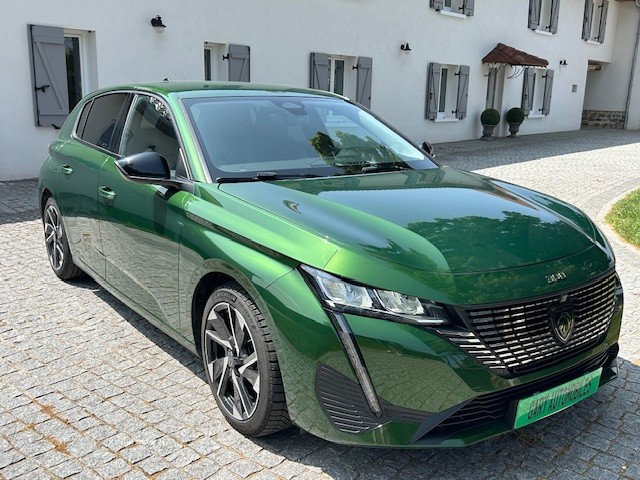 New shape Peugeot 308 Allure EAT8