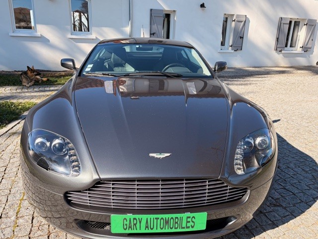 Aston Martin V8 Vantage