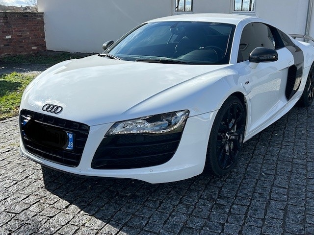 Audi R8 V10